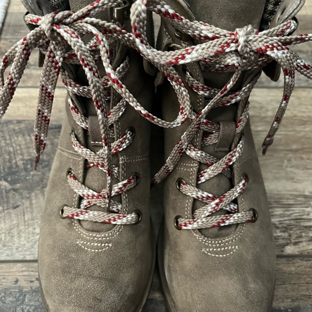 Maurice’s Boots